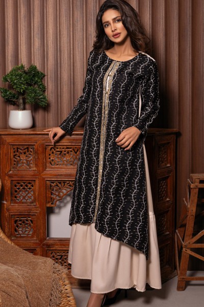 جلابية بتطريز ناعم